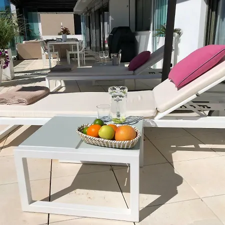 Flamingos Tee 6 아파트 에스테포나