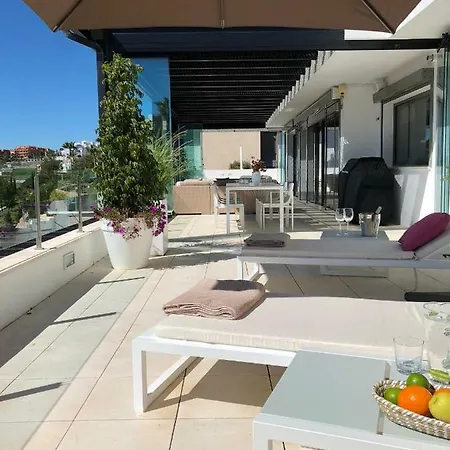 Flamingos Tee 6 아파트