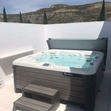 Flamingos Tee 6 Apartment