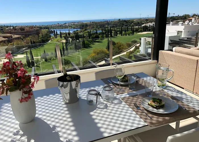 Flamingos Tee 6 Apartment Estepona