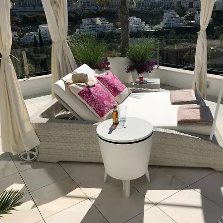 Flamingos Tee 6 Apartman Estepona