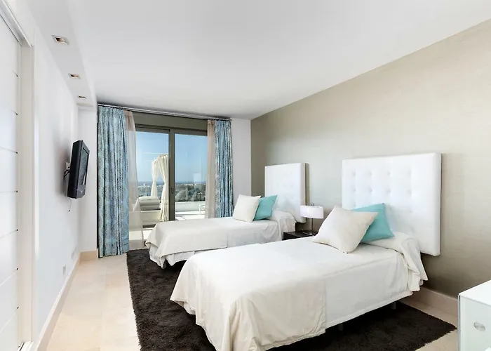 Flamingos Tee 6 Daire Estepona