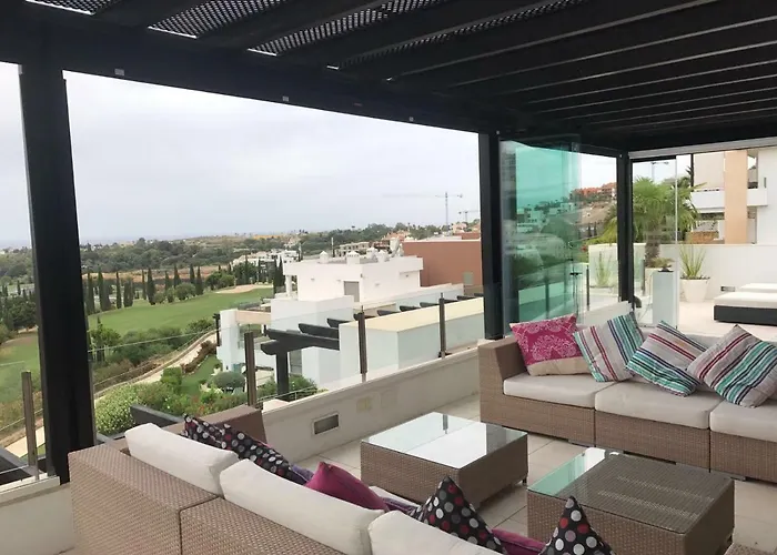 Daire Flamingos Tee 6