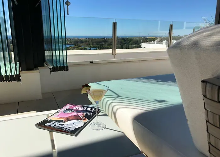 Daire Flamingos Tee 6