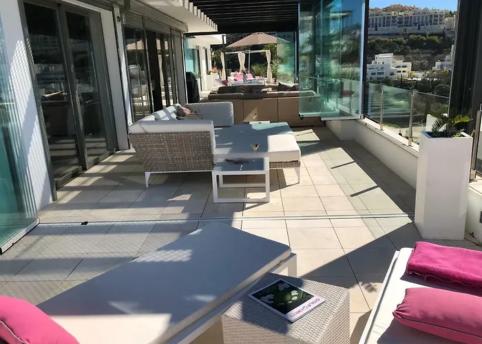 Daire Flamingos Tee 6